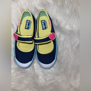 Girls size 8 Keds Velcro sneakers